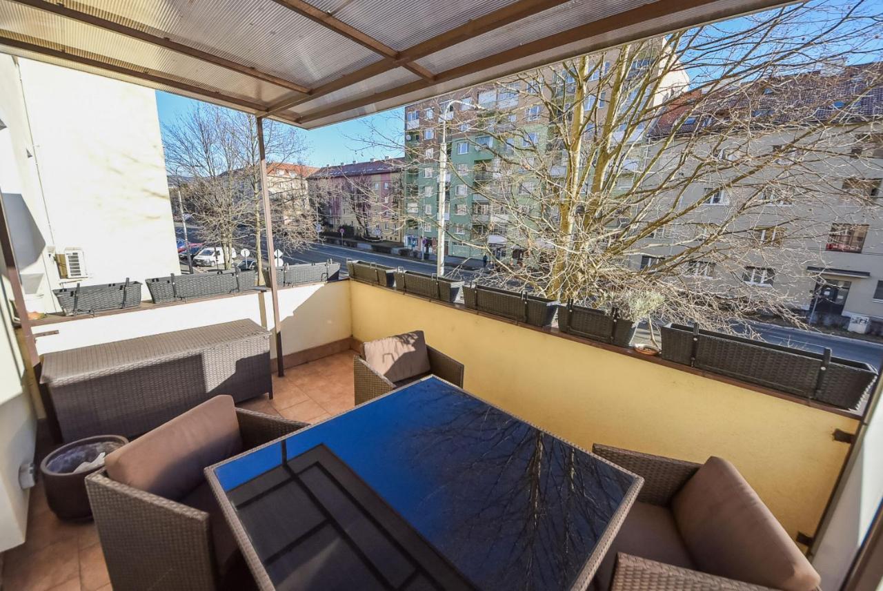 City Komfort Terrace Kosice Exterior photo